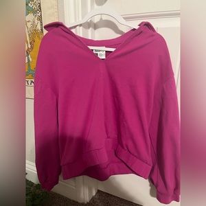 v neck sweatshirt